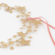 Load image into Gallery viewer, Sparkly Star Wreath