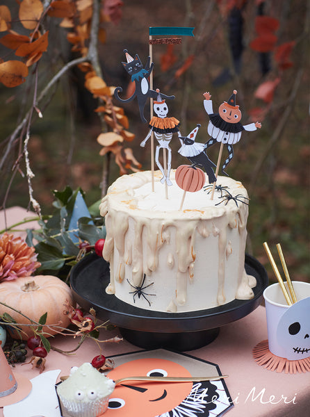 How to Set Up a Spooktacular Halloween Table