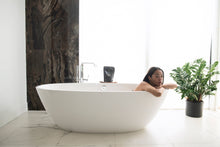 Load image into Gallery viewer, Hinoki Magnesium Bath Flake Soak 750g
