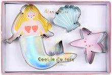 Load image into Gallery viewer, Meri Meri Mermaid Cookie Cutter - Lemonade Party Box
