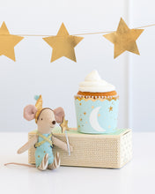 Load image into Gallery viewer, Baby Blue Baking Cups - Lemonade Party Box
