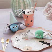 Load image into Gallery viewer, Meri Meri Spider Surprise Balls
