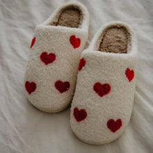 Load image into Gallery viewer, Valentine&#39;s Hearts ALL OVER Patterned Slippers
