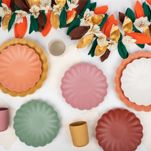 Load image into Gallery viewer, Meri Meri Autumn Flower Garland
